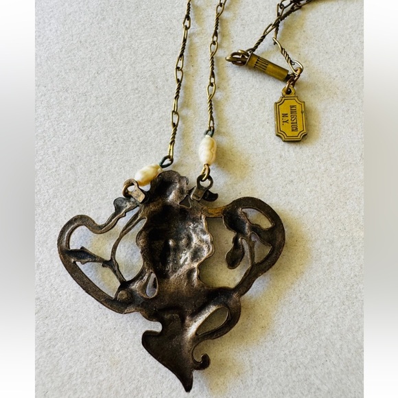 Vintage PIDIDDLY LINKS Art
Nouveau Style Woman Iris Flowers
Pendant Necklace 18" - Picture 11 of 11